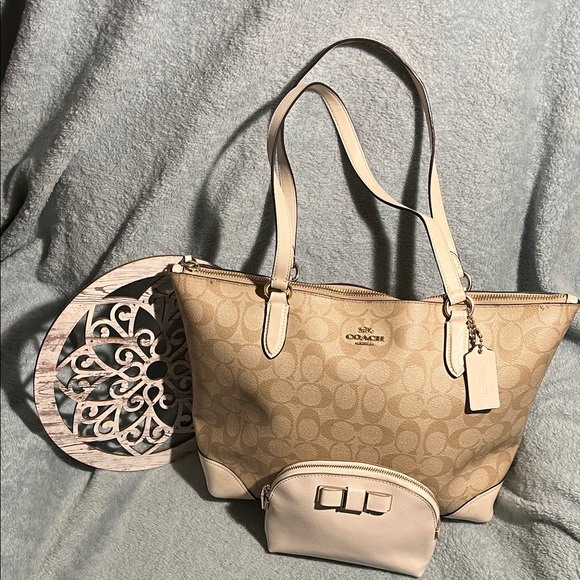 Coach Handbags - Coach Signature Tote w/Matching Pouch